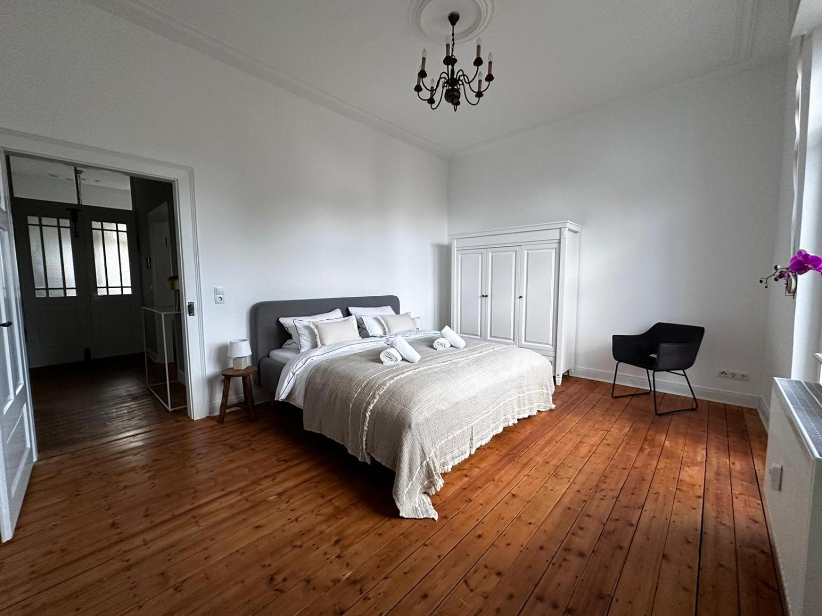 Apartment Sweetleopold1